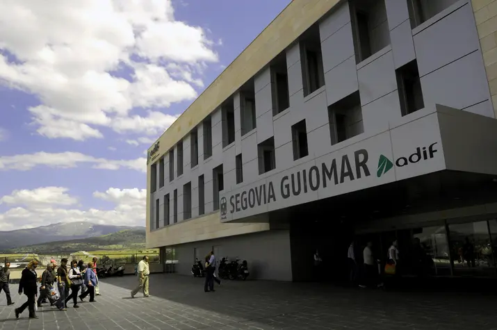 autobuses estacion guiomar segovia campus universitario segovia - Cómo ir de Segovia a La Granja en transporte público