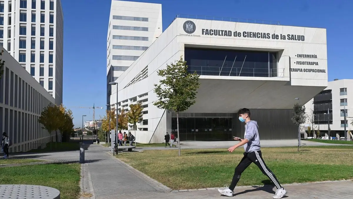 campus de la salud granada cuadro medico - Cómo se llama el hospital de Granada