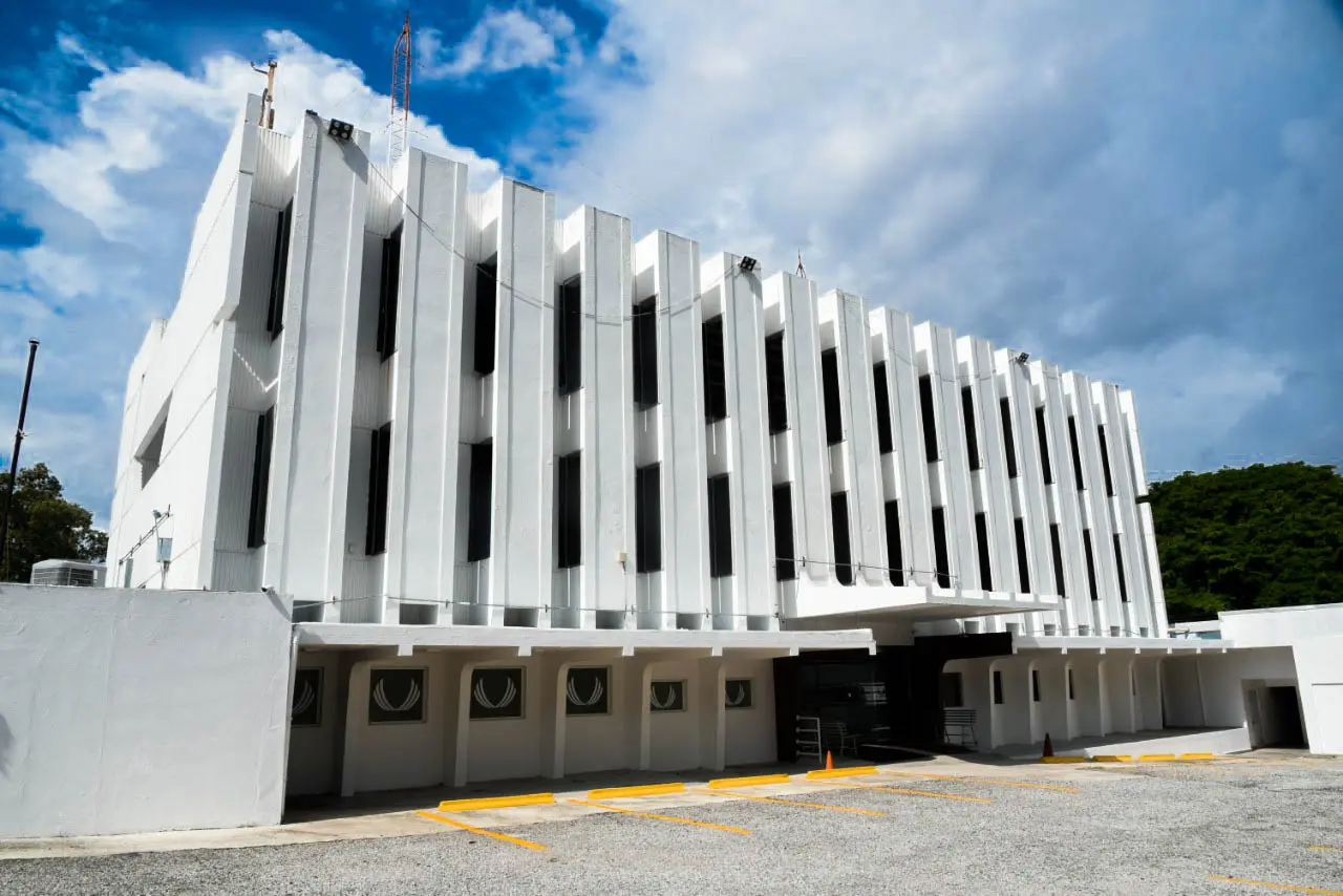 universidad federico henríquez y carvajal campus metropolitano - Cuáles carreras se imparten en la Ufhec