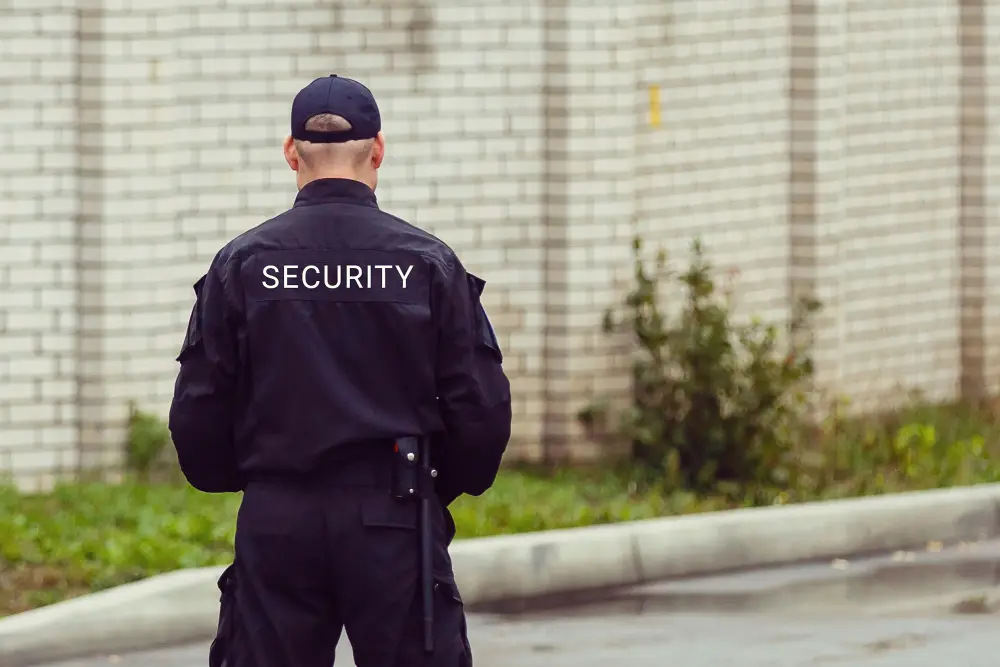 agentes de seguridad en los campus europeos - Cuánto cuesta el tip