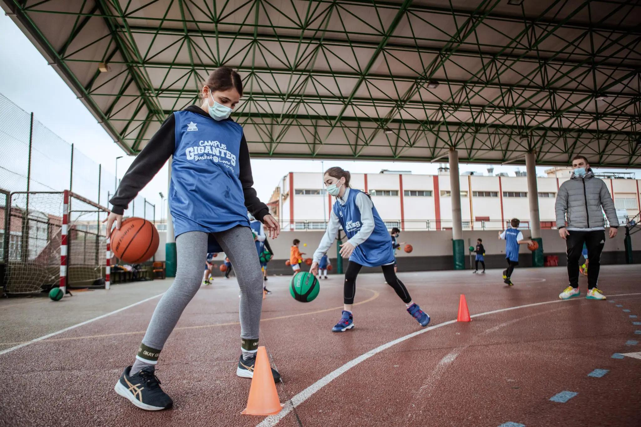 campus tiro gigantes del basket sueldo entrenadores - Cuánto gana el entrenador de baloncesto del Real Madrid