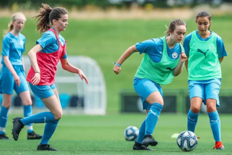 campus femenino futbol - Cuánto mide una cancha de fútbol femenino