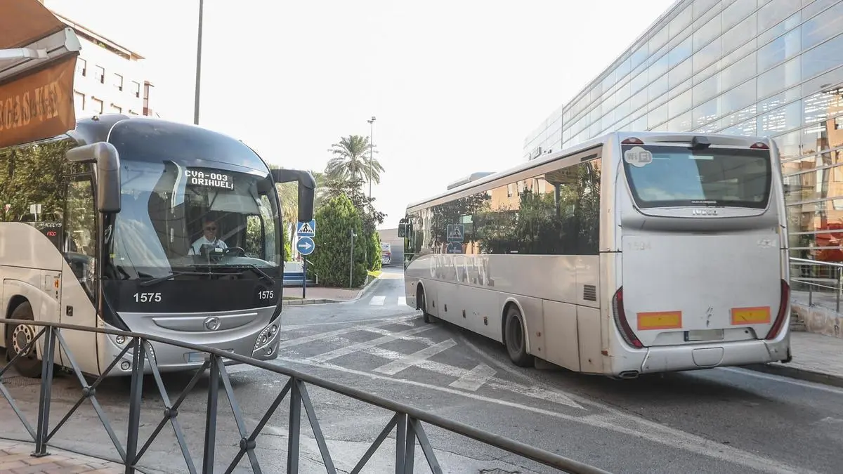 autobus orihuela campus elche - Cuánto tarda el bus de Alicante a Elche