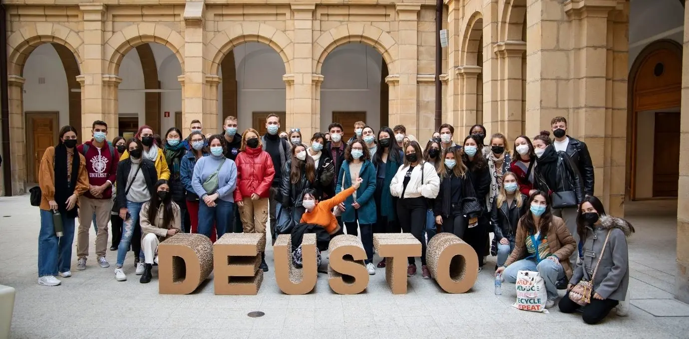 alumnos por centros en campus de bilbao - Cuántos alumnos tiene la Universidad de Deusto