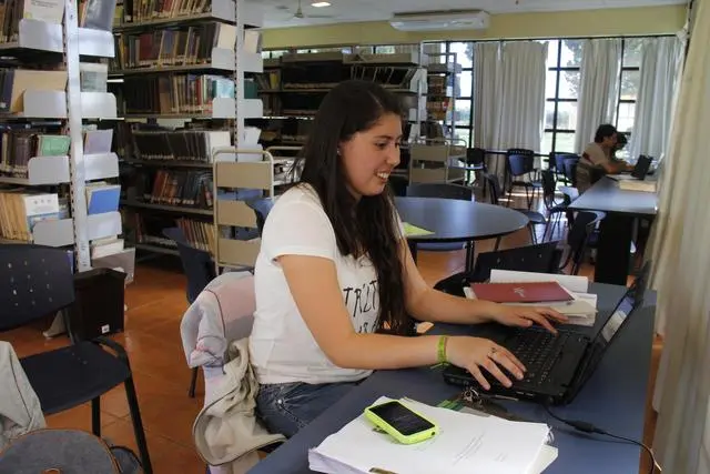 cuánto libro puede fotocopiarse en un biblitoeca complutense - Cuántos libros se pueden sacar de la biblioteca UCM