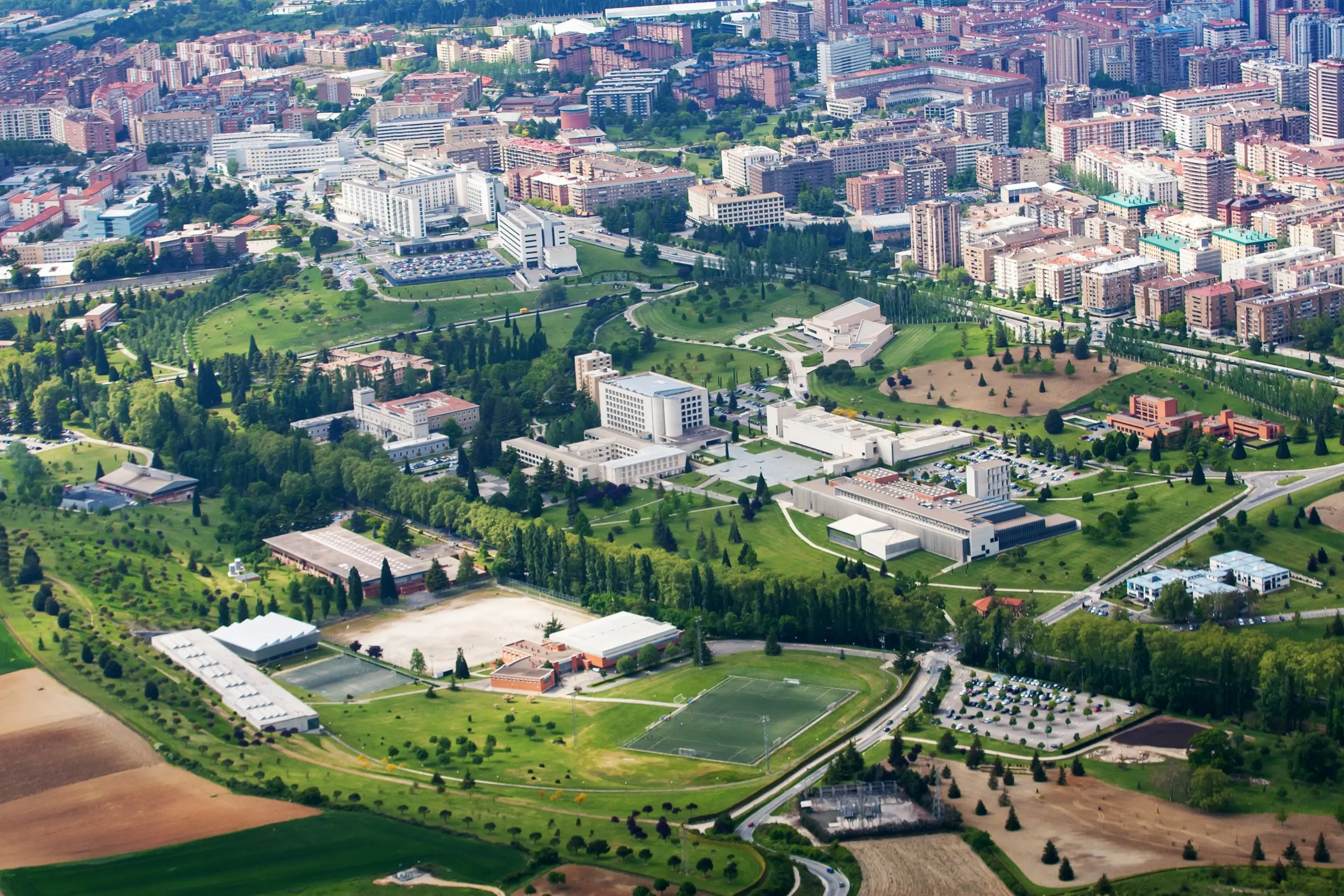 campus universidad de navarra - Dónde está ubicado la Universidad de Navarra