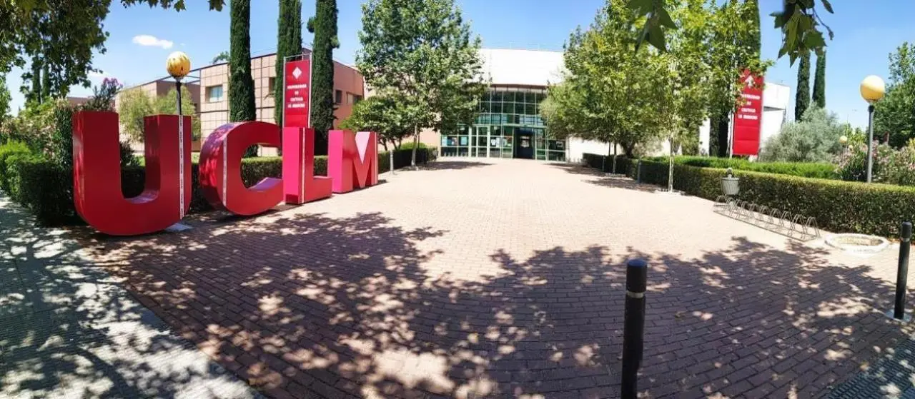 carreras en campus de talavera - Qué carreras me ofrece la universidad