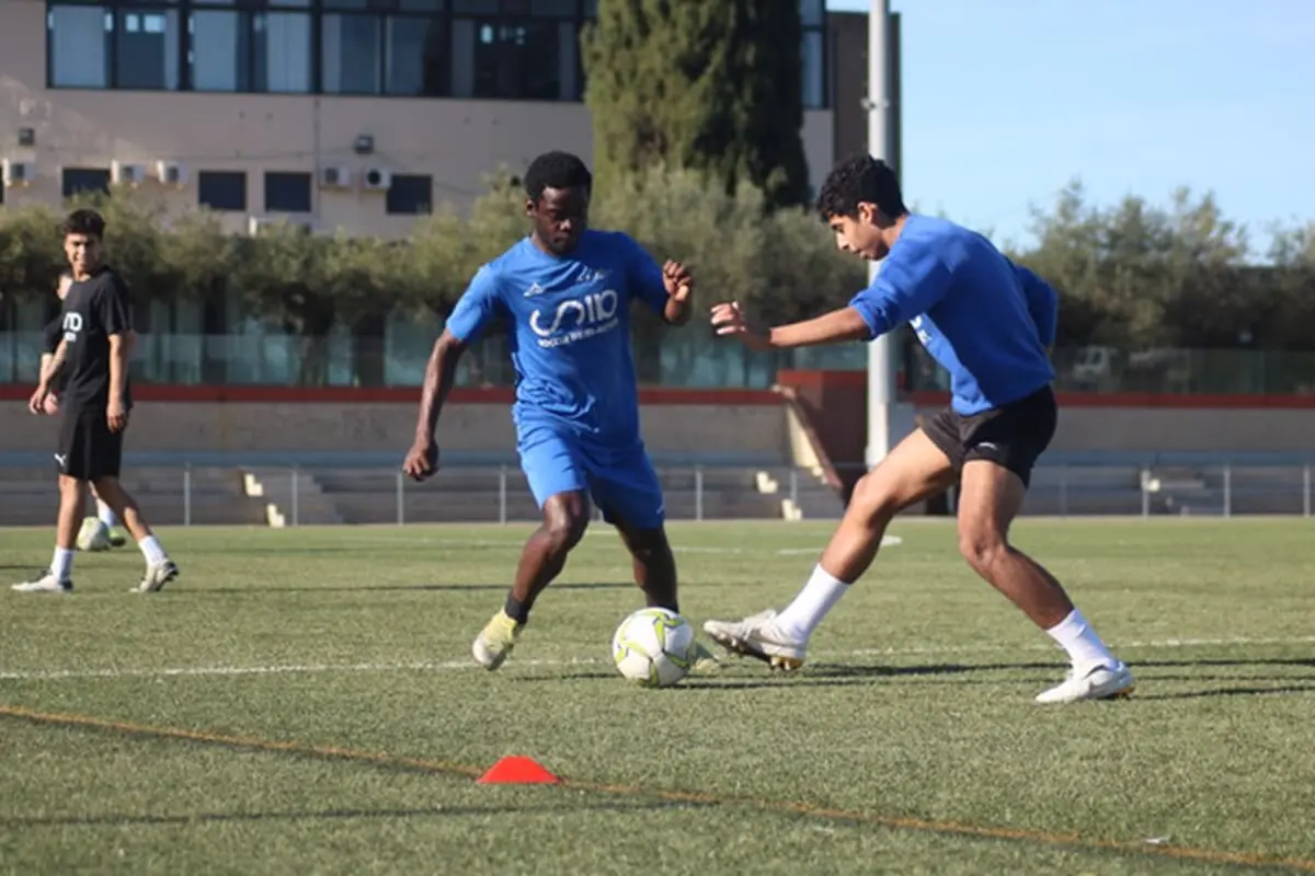 campus de invierno de futbol - Qué es la Liga Academy