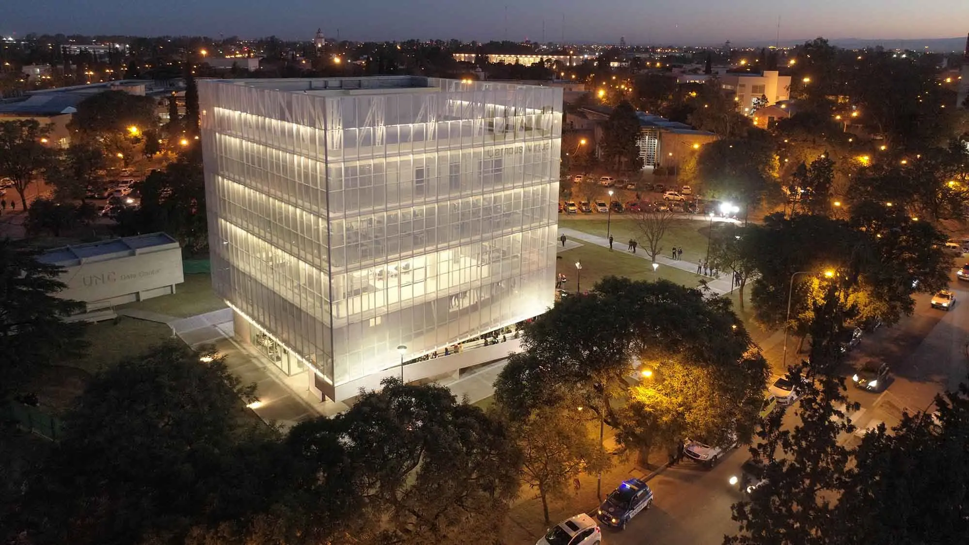 campus iluminacion intermedios - Qué potencia debe alcanzar la iluminación sobre el mostrador