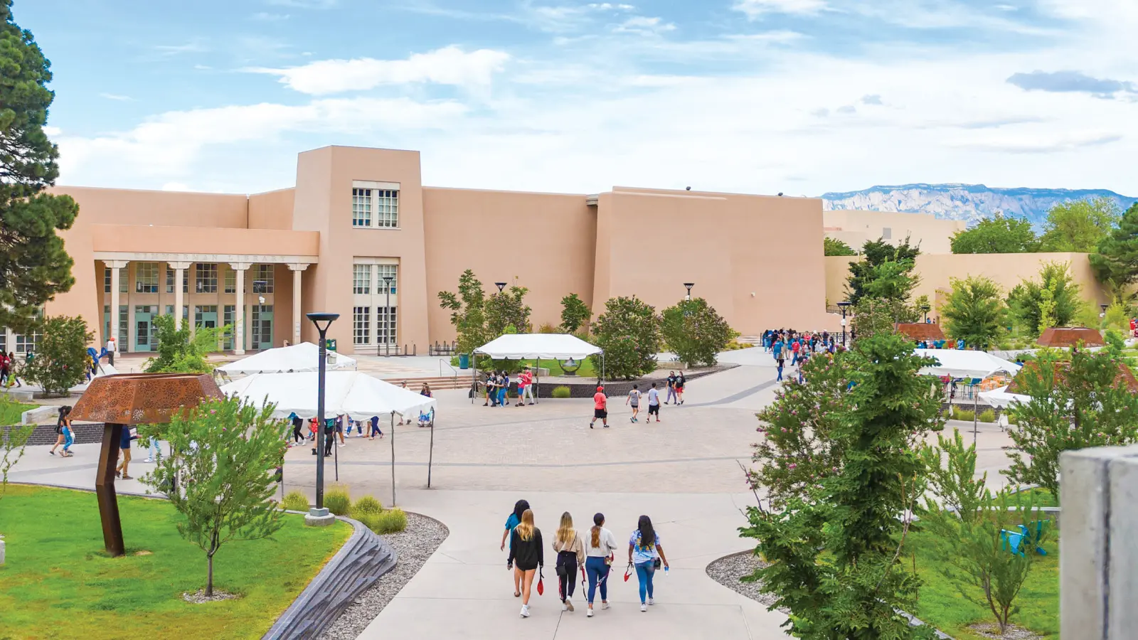 campus norte de la universidad de nuevo mexico - Qué universidad es la UNM